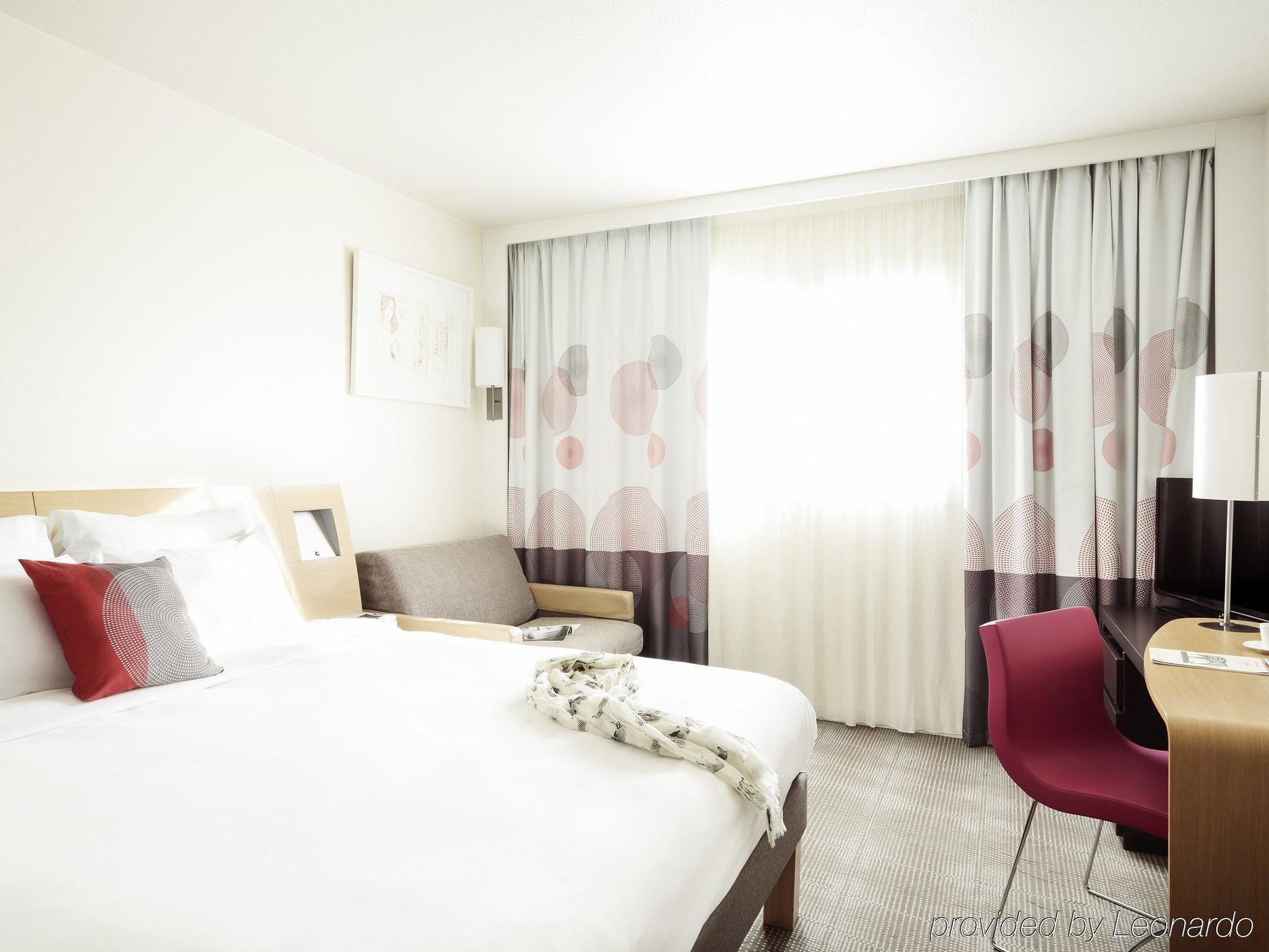 Novotel Caen Cote De Nacre Екстериор снимка